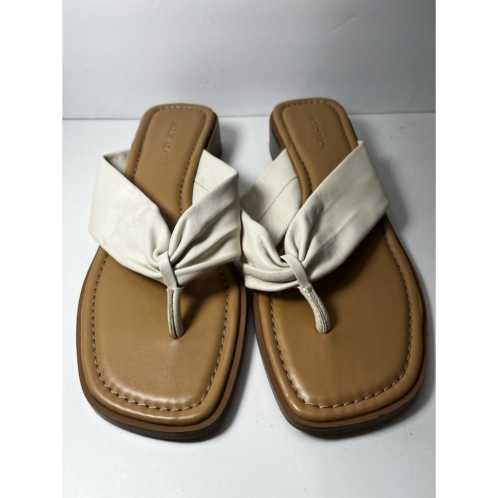 Nordstrom Leather Noquintina-Lea Slip-On Thong Flat Sandals Cream Women's 7